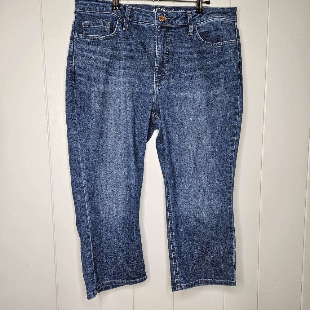Riders By Lee Midrise Jean Capris Size 14M 77% Cotton 22% Polyester 1% Spandex